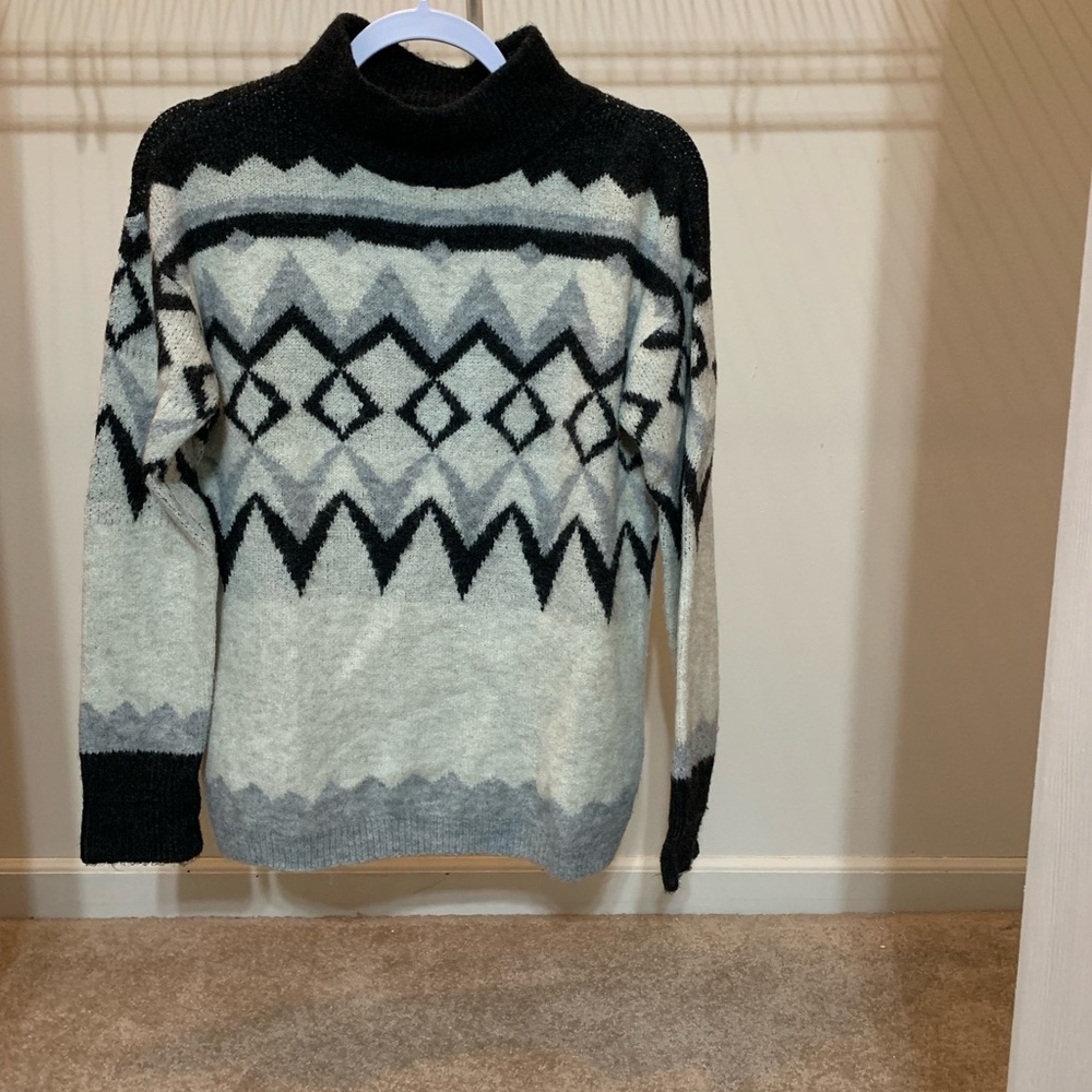 Maurices Black and Gray Geometric Sweater
